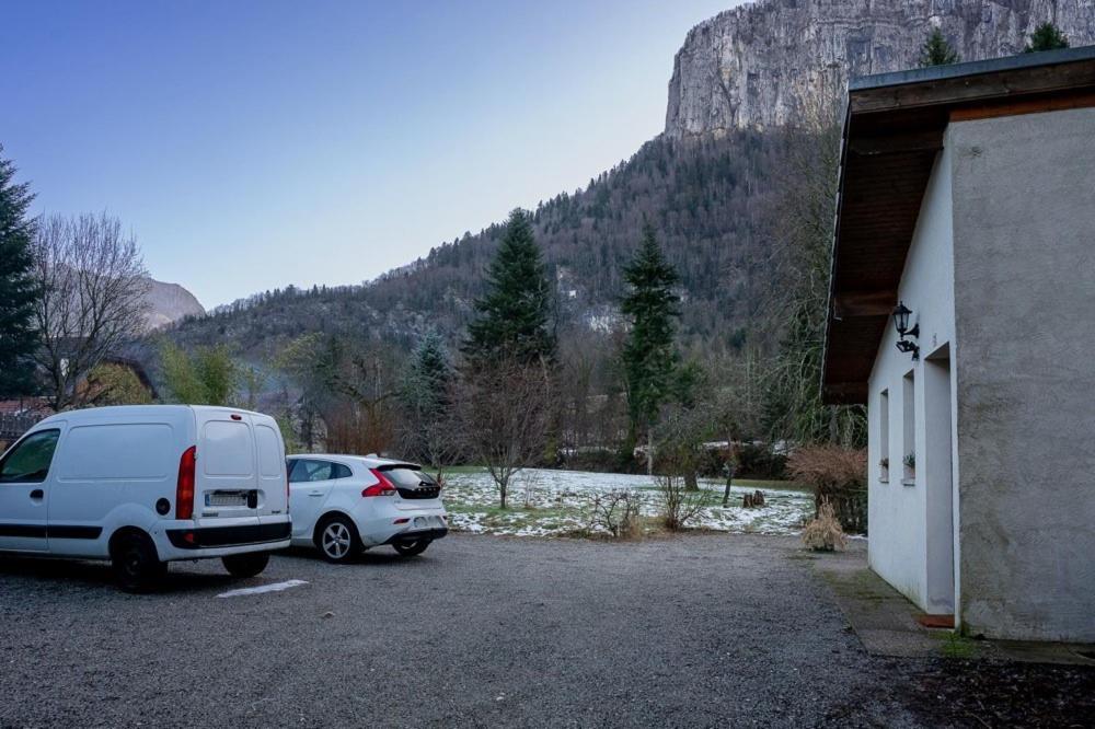 La Maison Des Jolicoeurs Saint-Christophe-sur-Guiers Экстерьер фото