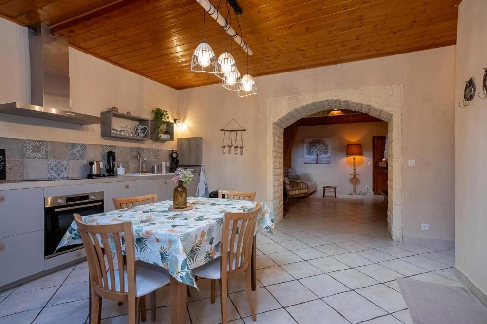 La Maison Des Jolicoeurs Saint-Christophe-sur-Guiers Экстерьер фото